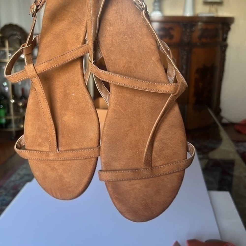 DIVIDEDBEIEN SYEDE SANDALS